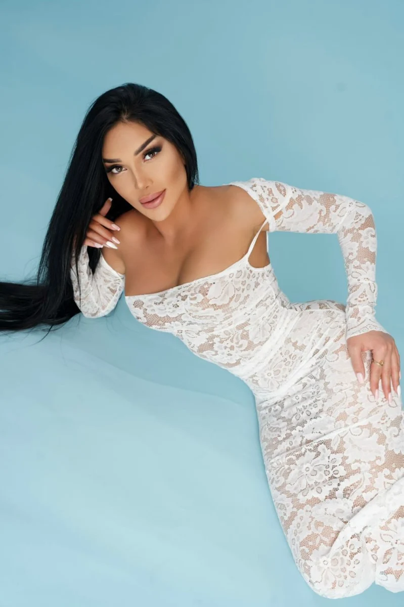 Camila escort in Hong Kong