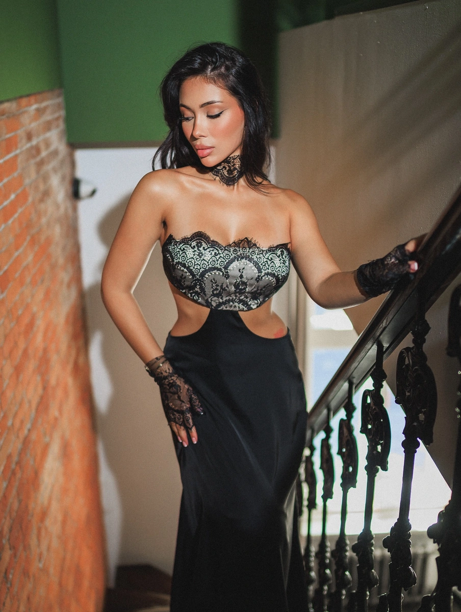 Dilyara escort in Hong Kong