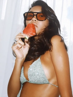 Dinara escort in Hong Kong