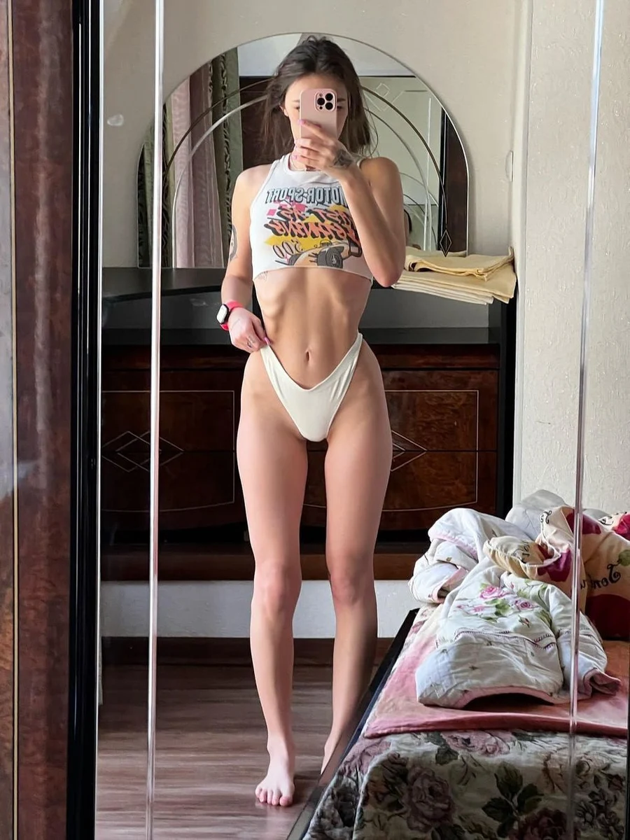Eliana escort in Hong Kong