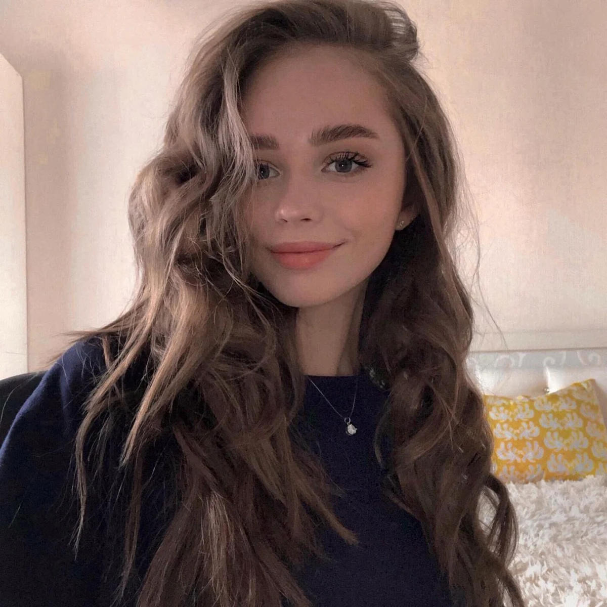 Eliska escort in Hong Kong