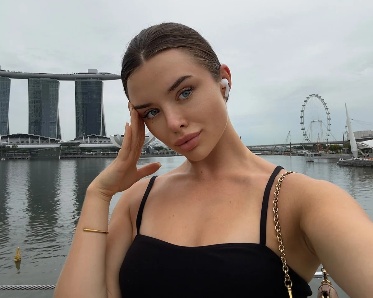 Emmeline escort in Hong Kong