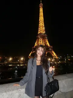 Fariza escort in Hong Kong