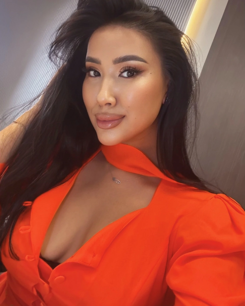 Indira escort in Hong Kong