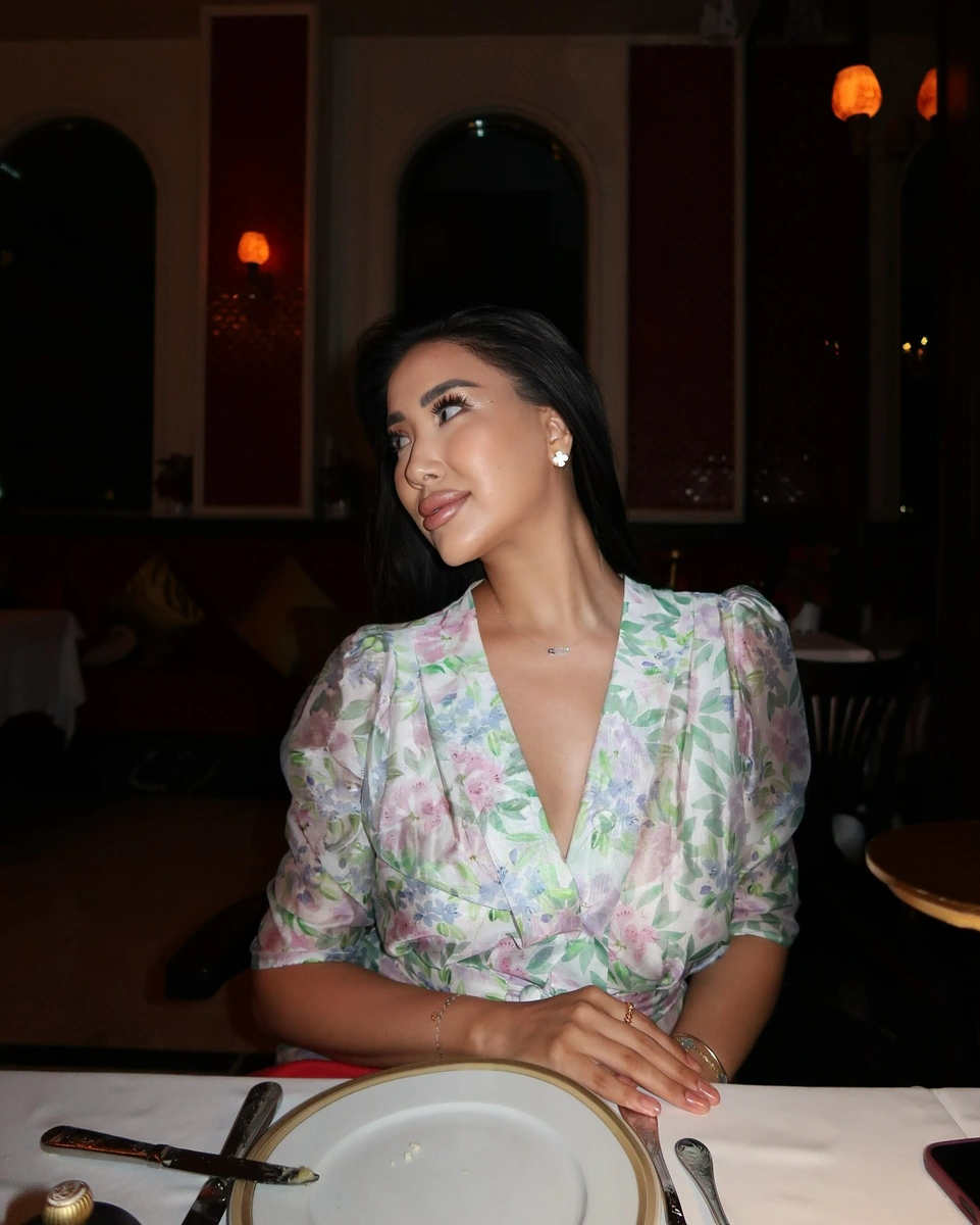 Indira escort in Hong Kong