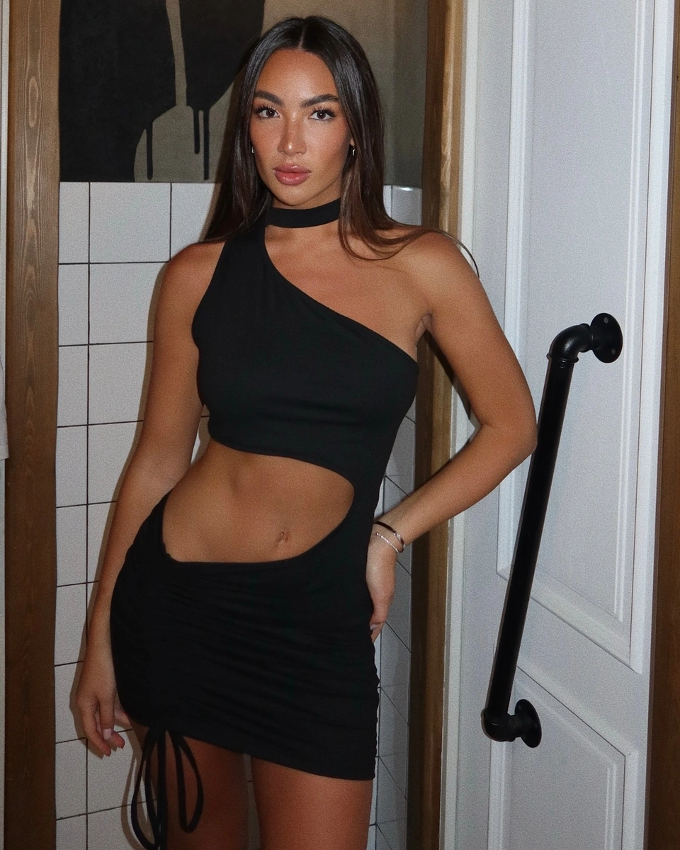 Kamila escort in Hong Kong