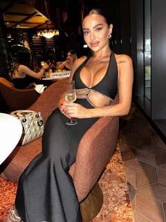 Kira escort in Hong Kong