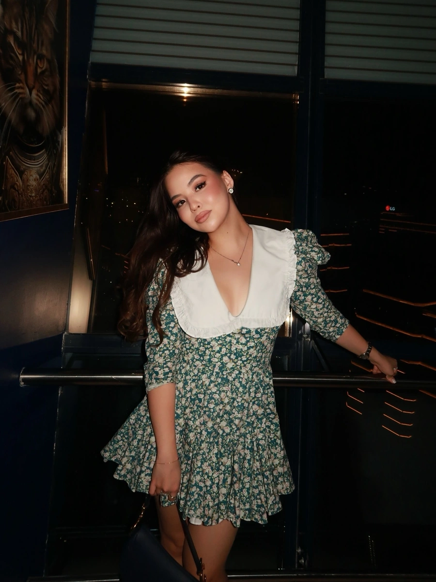 Madina escort in Hong Kong
