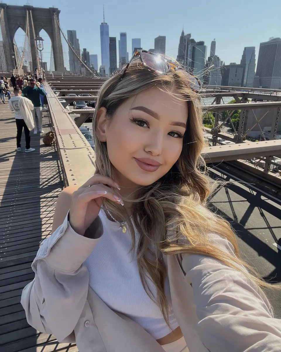 Nuray escort in Hong Kong