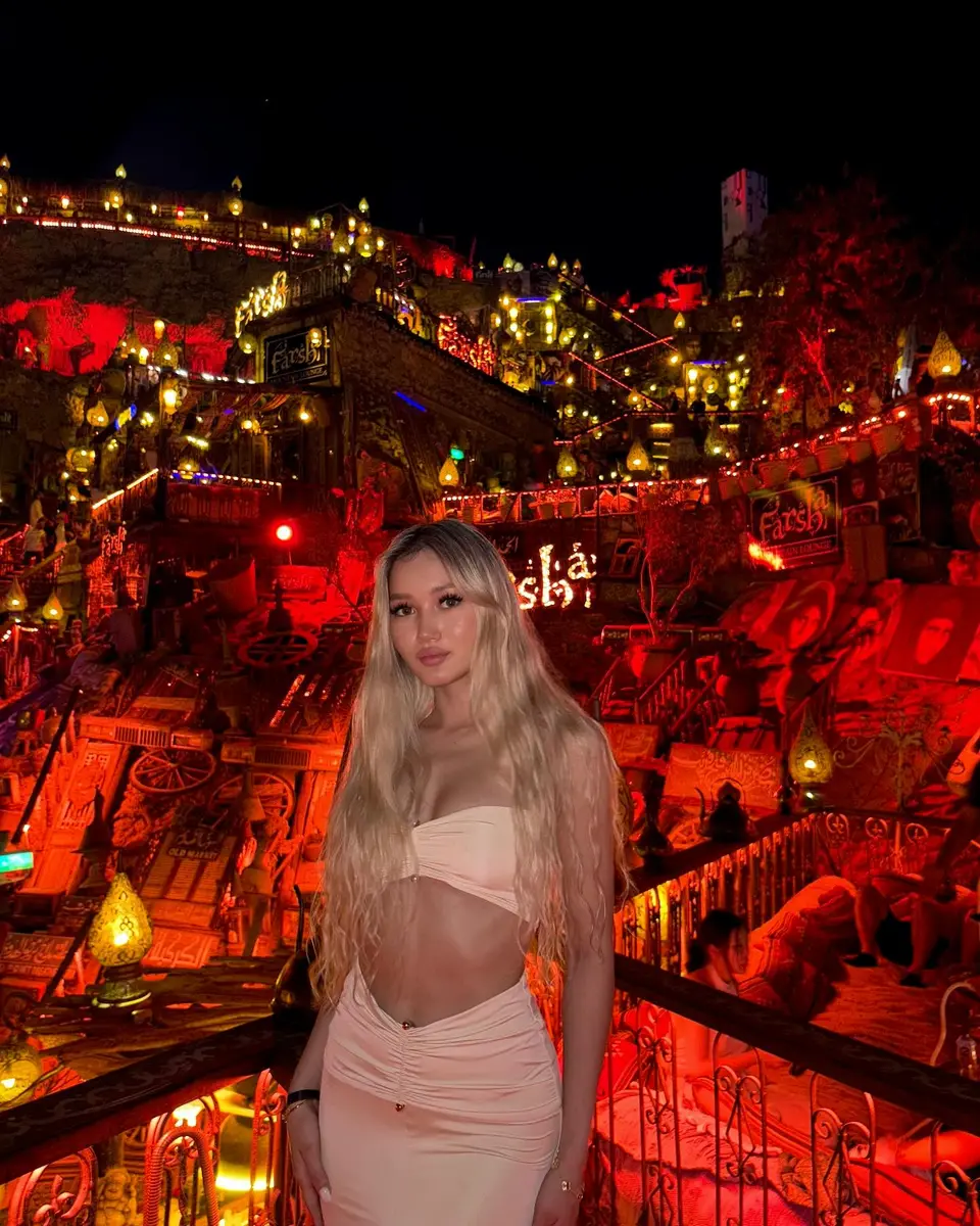 Samal escort in Hong Kong