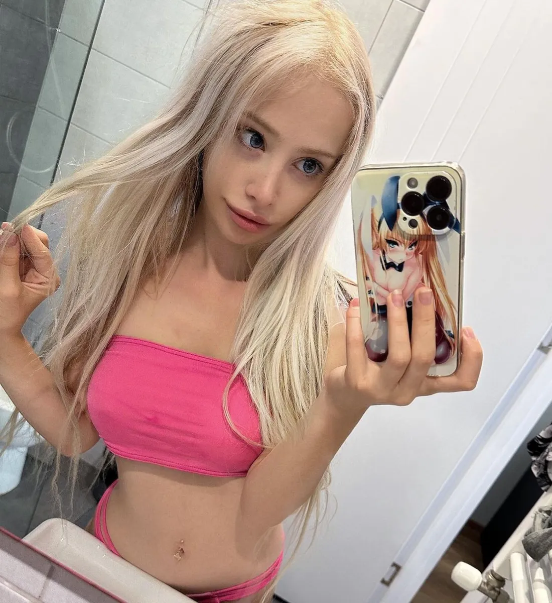 Sofia escort in Hong Kong