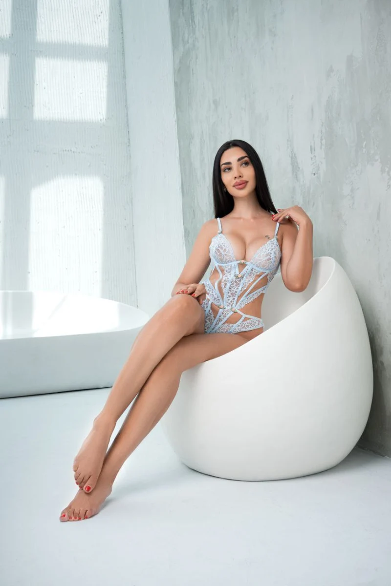 Yasna escort in Hong Kong