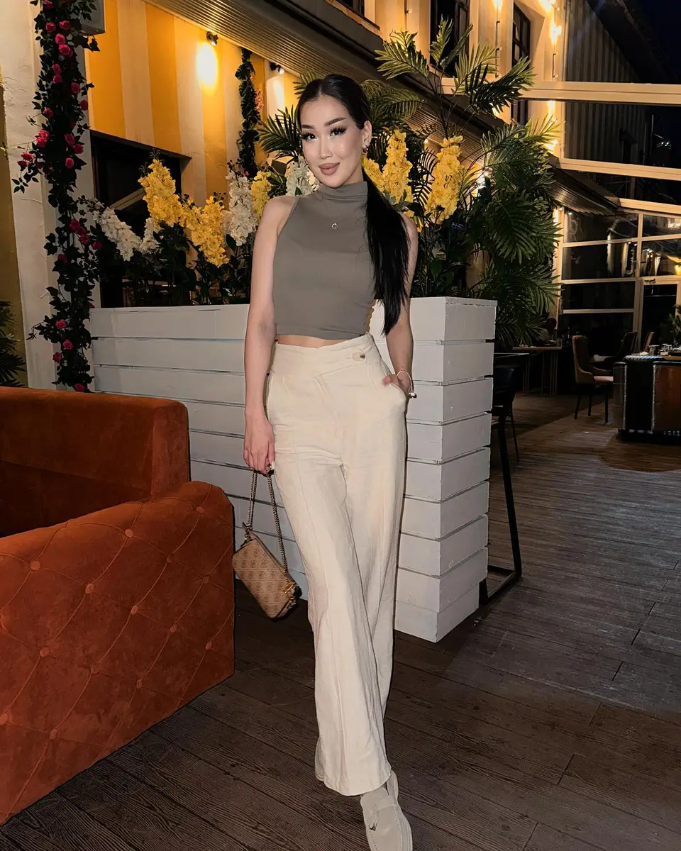 Zhanel escort in Hong Kong